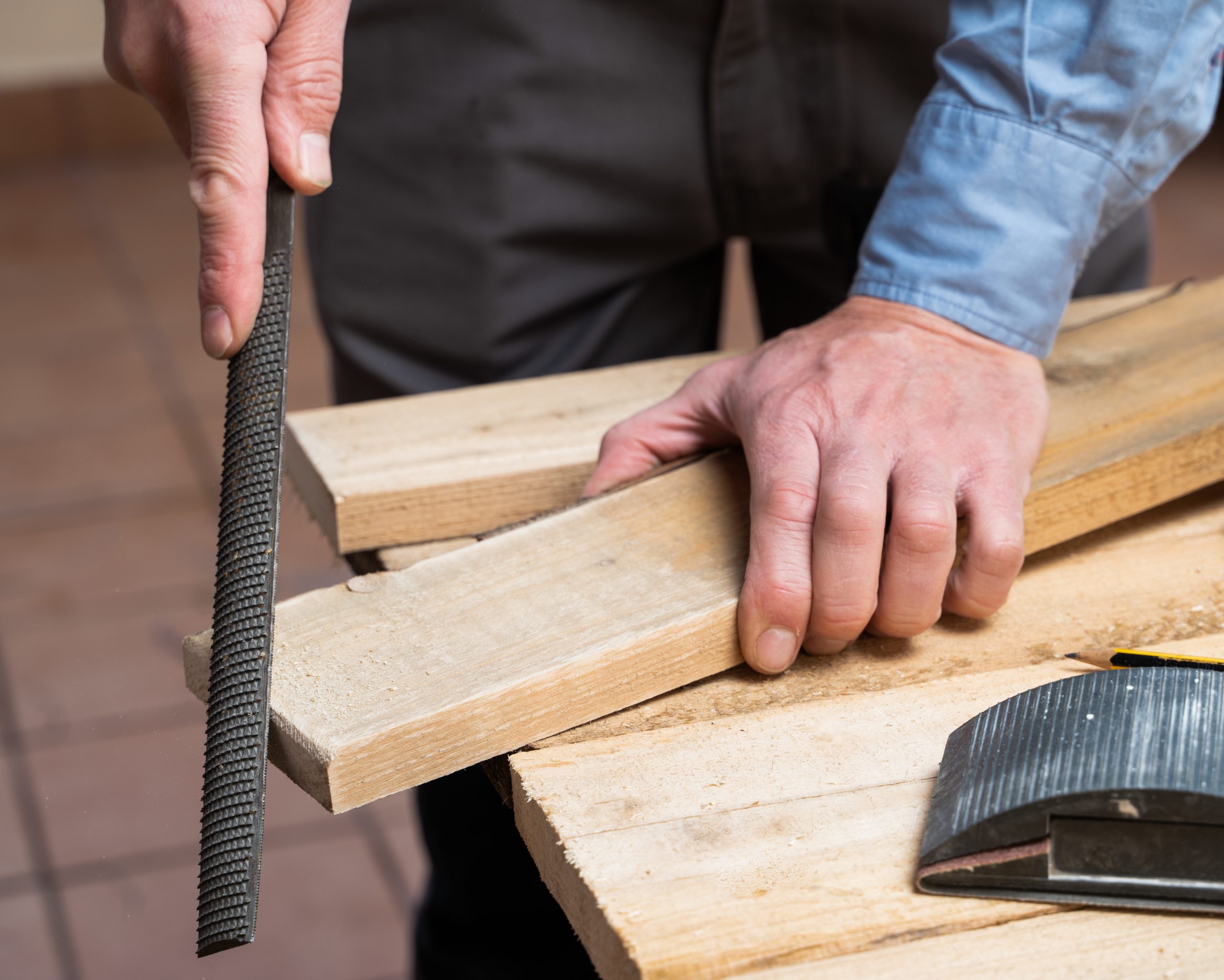 Artisan RGE pour vos menuiseries : un choix indispensable en 2026